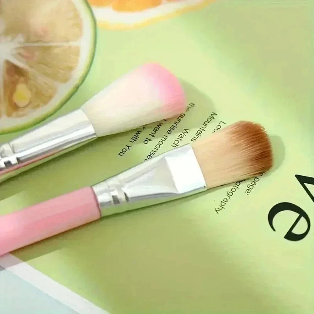 Hello Kitty 7 pcs Makeup Brush Set - Picture 2 of 5